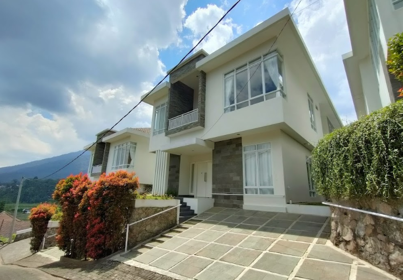 Villa Trisan 2 Minimalis – Bisa Untuk 15-20 Orang